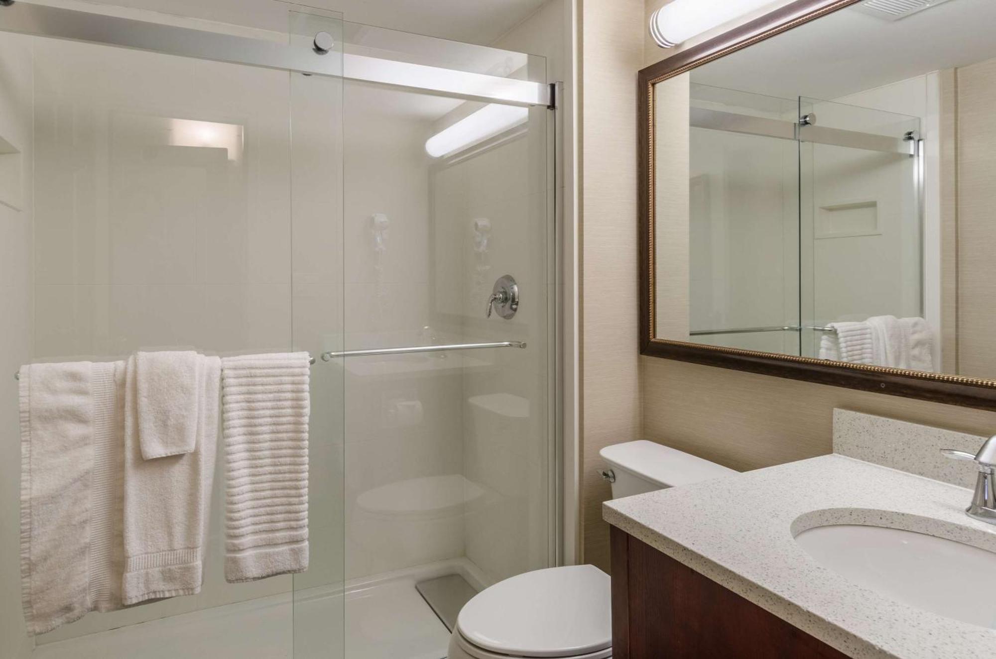 Comfort Inn & Suites West Springfield Exteriör bild