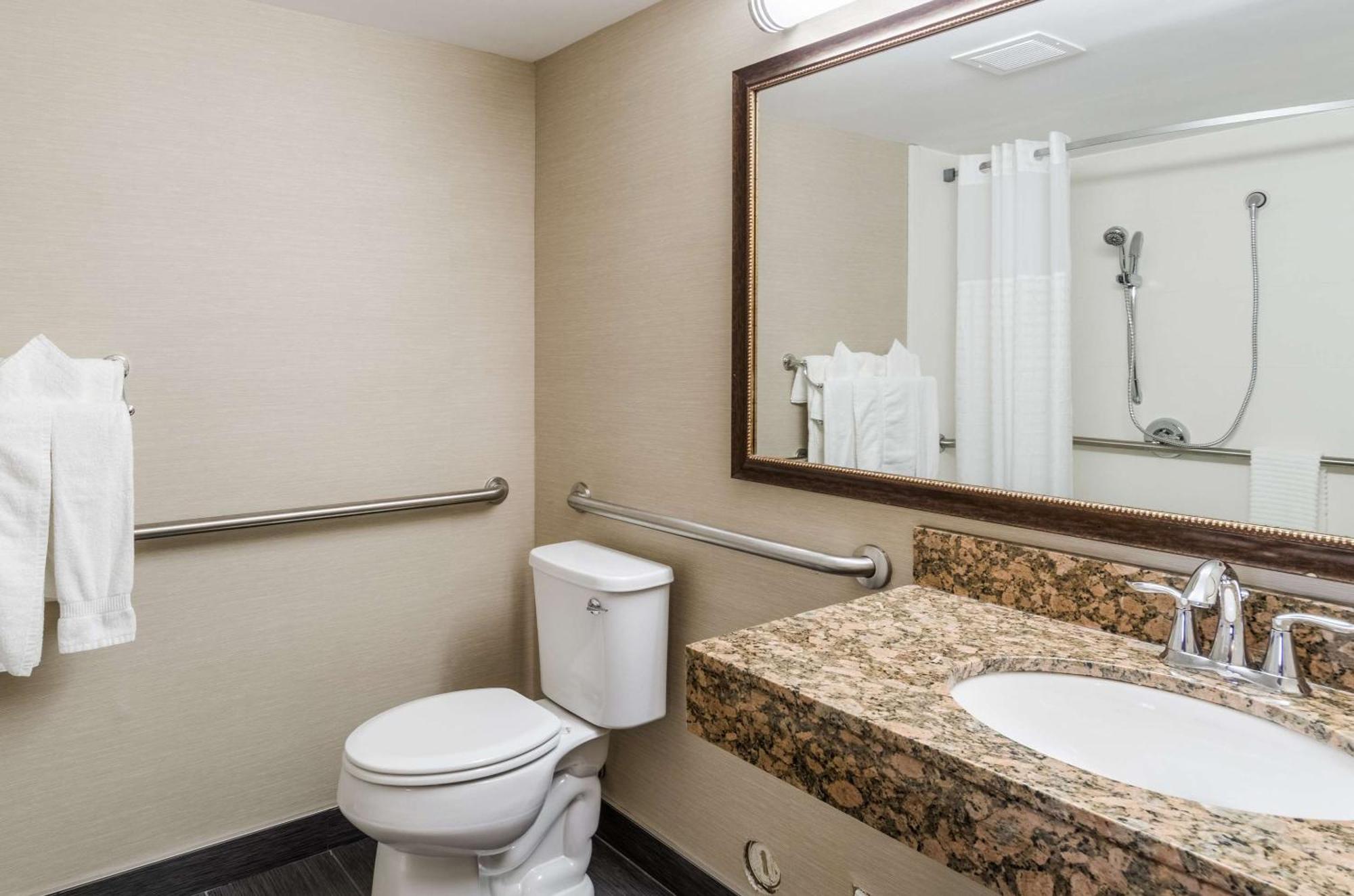 Comfort Inn & Suites West Springfield Exteriör bild
