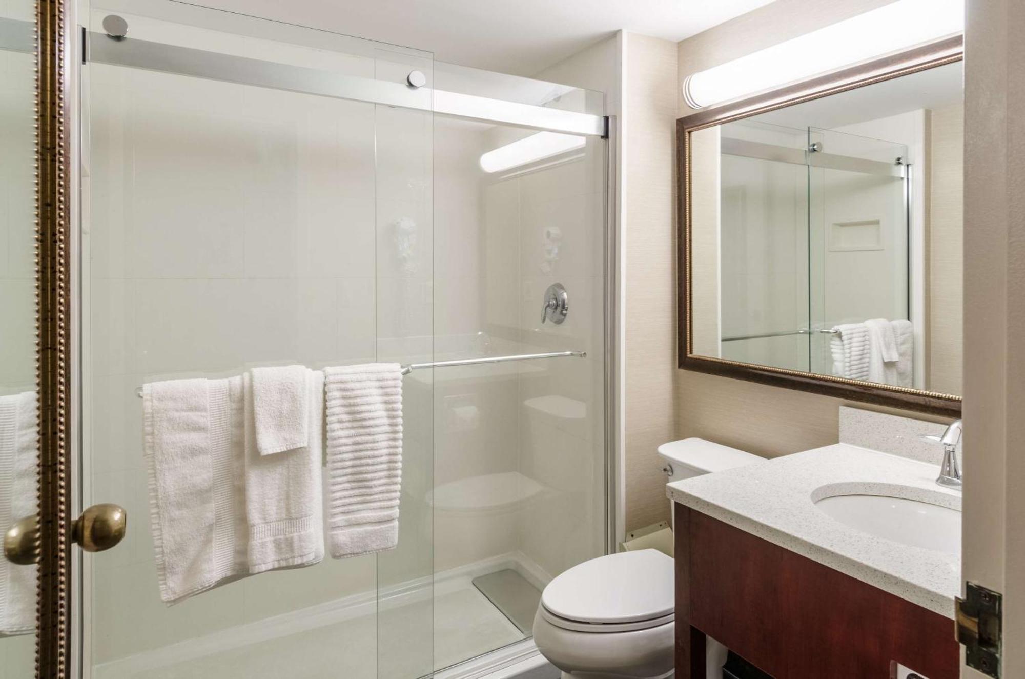 Comfort Inn & Suites West Springfield Exteriör bild