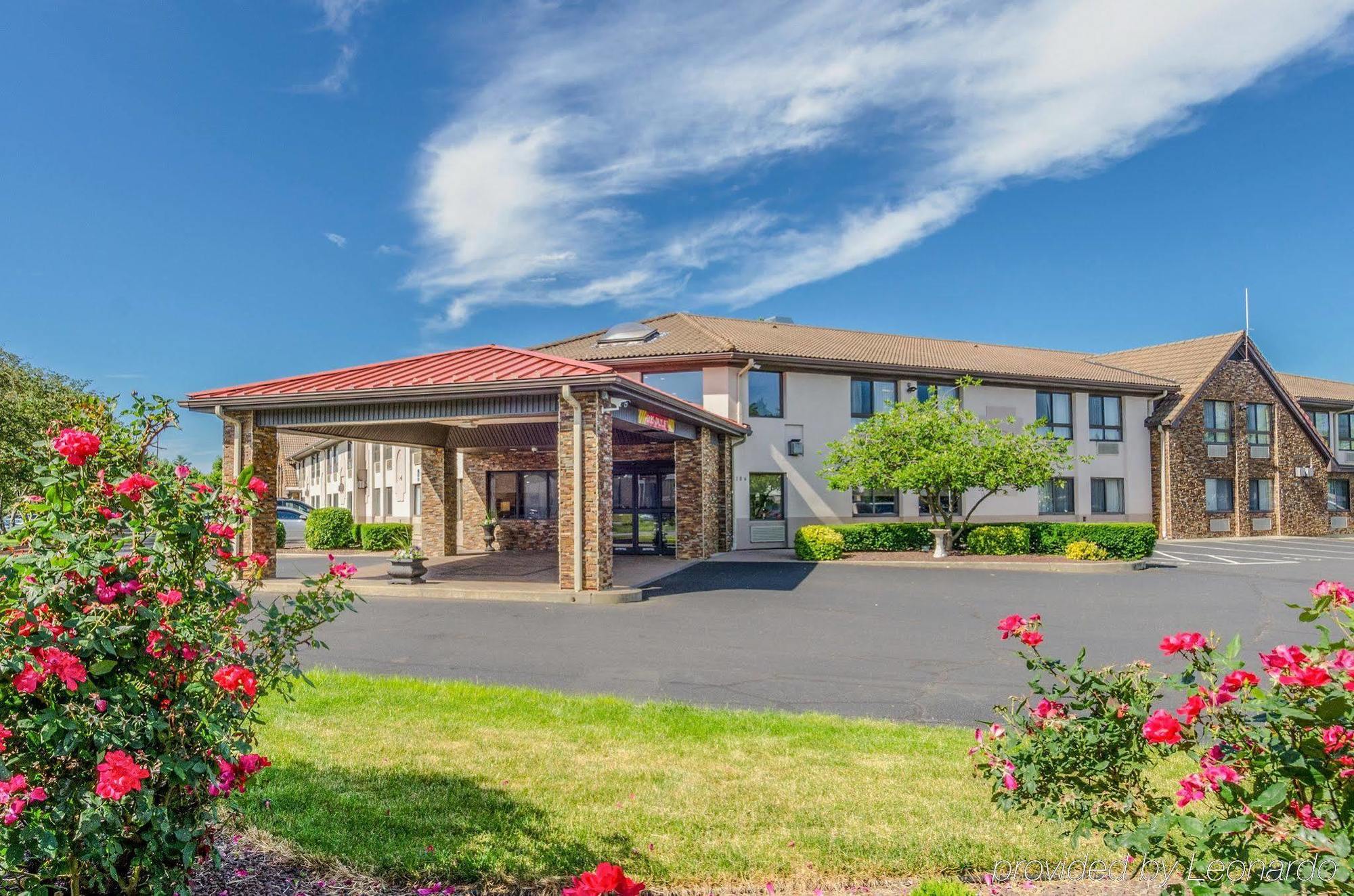 Comfort Inn & Suites West Springfield Exteriör bild