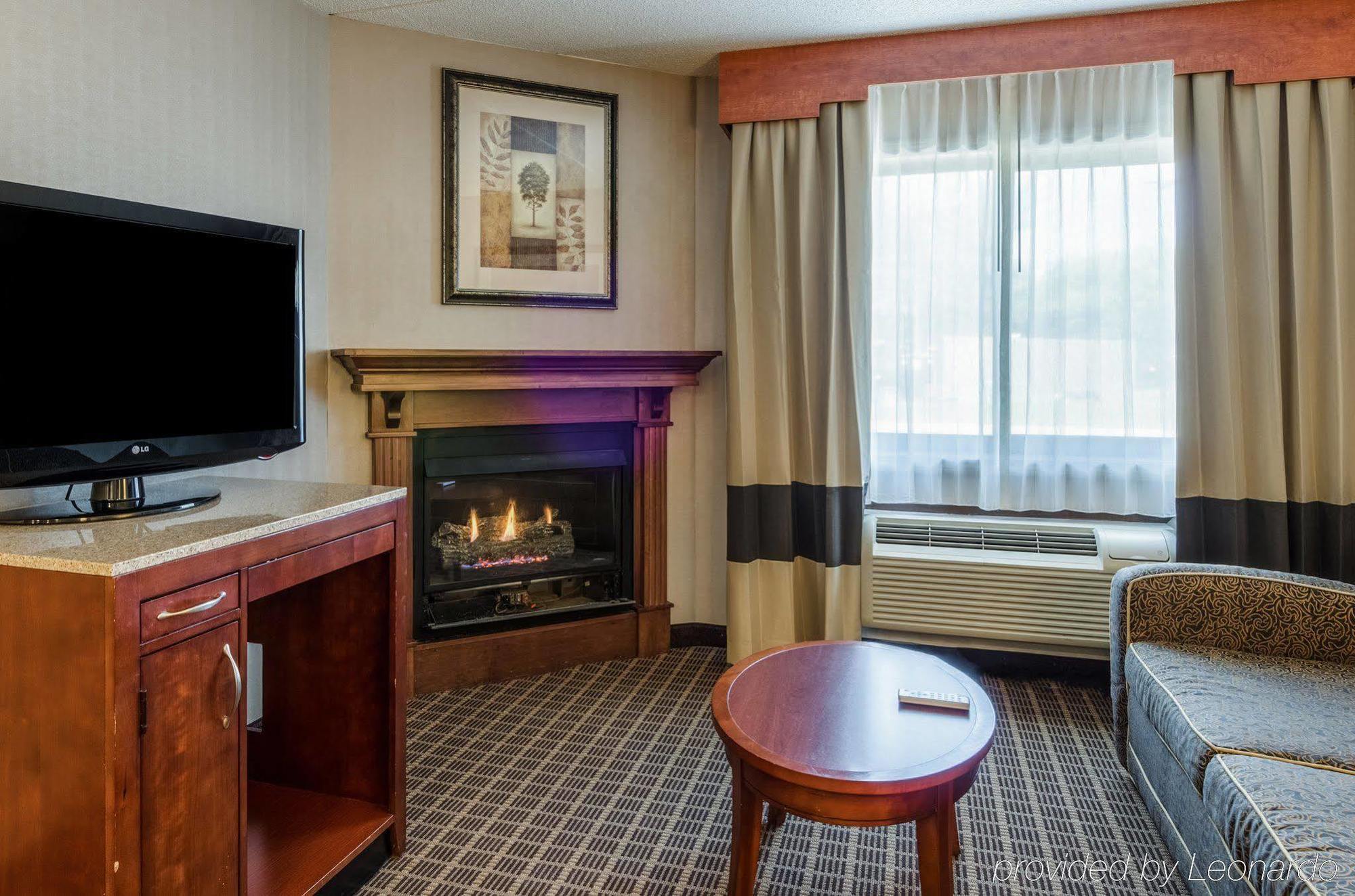 Comfort Inn & Suites West Springfield Exteriör bild