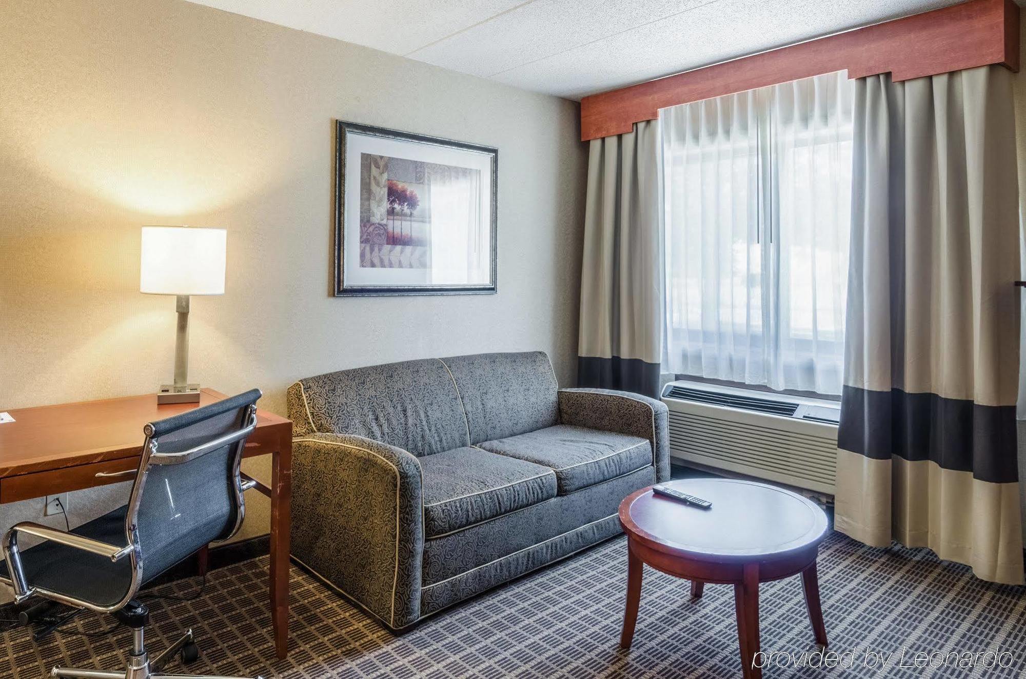 Comfort Inn & Suites West Springfield Exteriör bild
