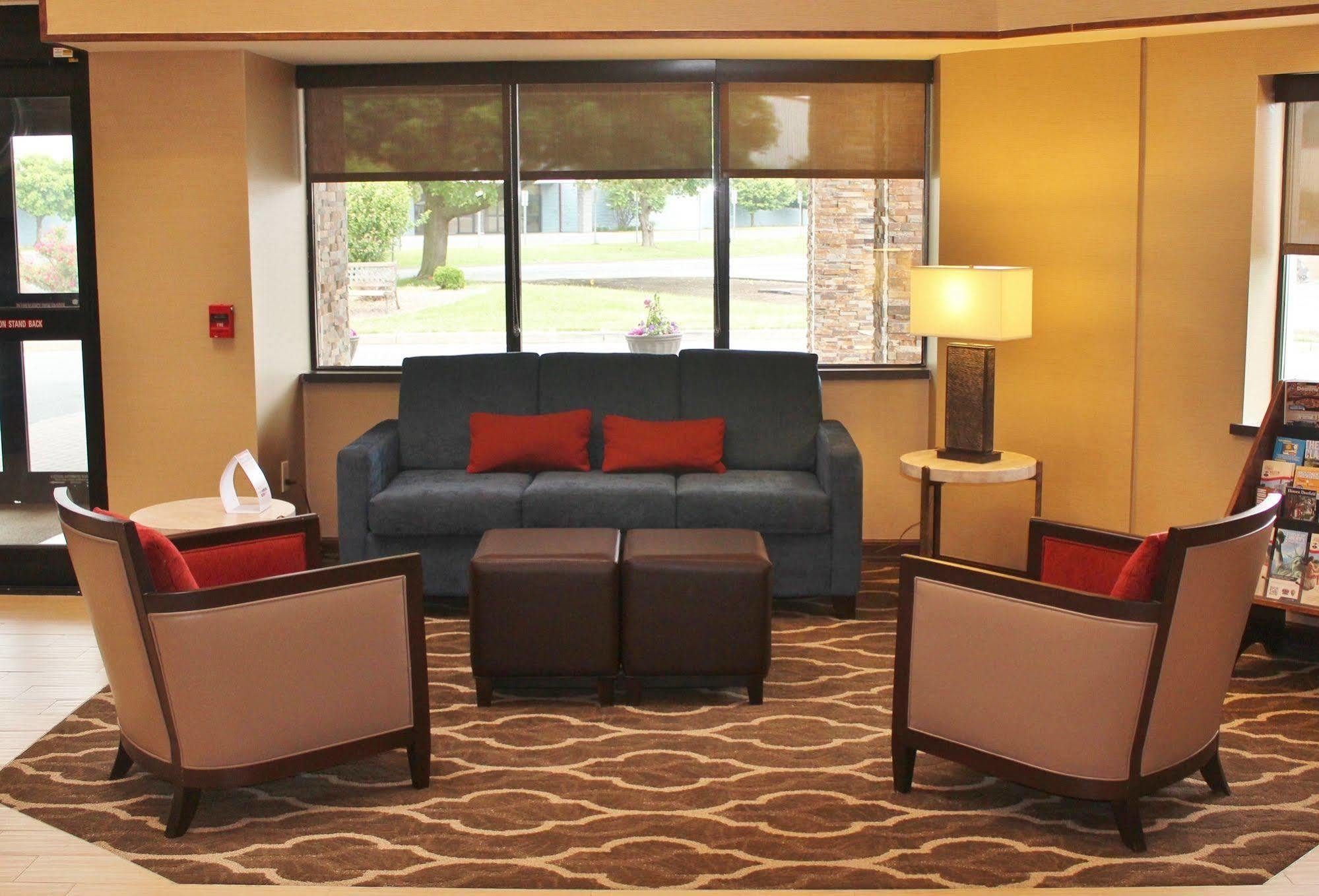 Comfort Inn & Suites West Springfield Exteriör bild